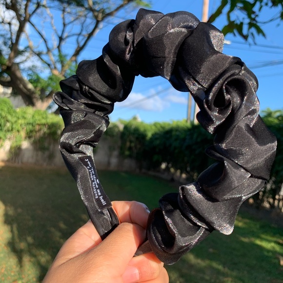 Hair band - Picture 1 of 2